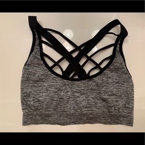 M- Victoria sport sports bra